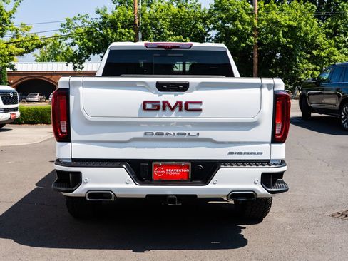 Used 2024 GMC Sierra 1500 Denali w/ Technology Package AWD/4WD image 5
