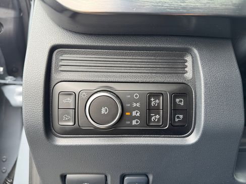 New 2025 Ford F250 Lariat w/ Lariat Ultimate Package image 30