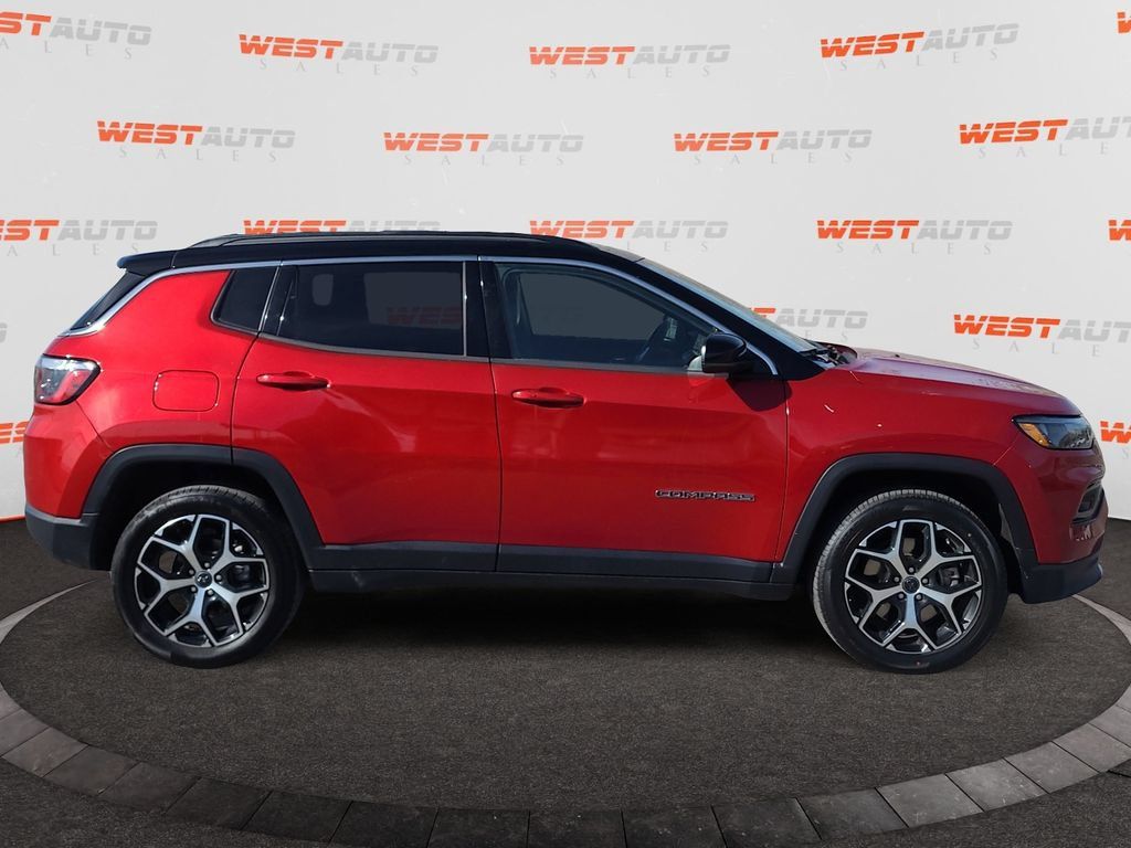 Used 2025 Jeep Compass Limited AWD/4WD image 6