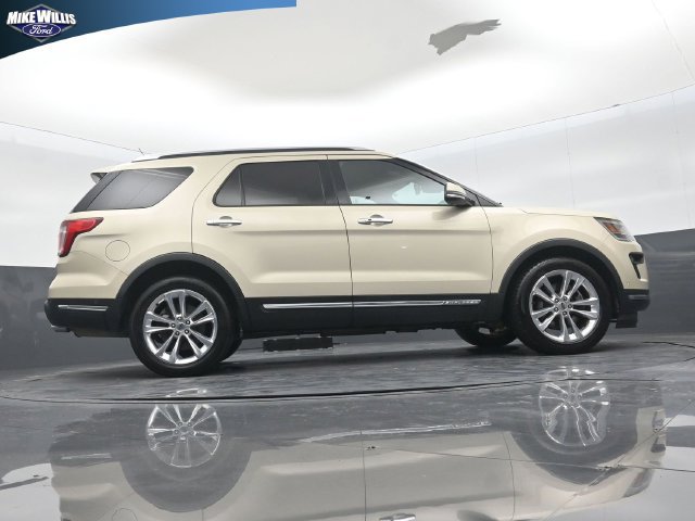 Used 2018 Ford Explorer Limited w/ Equipment Group 301A FWD image 24