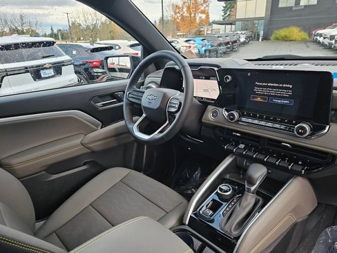 New 2025 Chevrolet Colorado ZR2 w/ ZR2 Bison Edition image 32