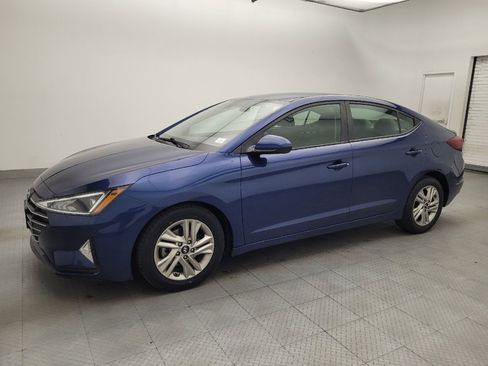 Used 2020 Hyundai Elantra SEL w/ Cargo Package (C1) FWD image 2