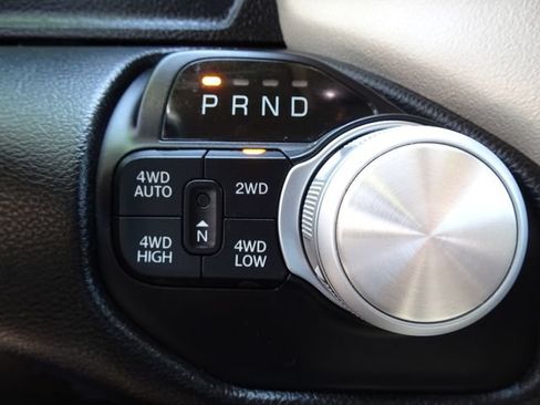 Used 2020 RAM 1500 Laramie AWD/4WD image 25