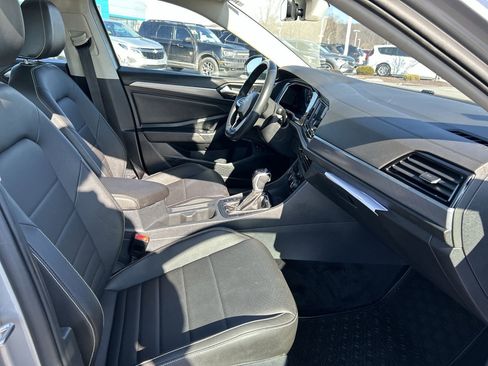 Used 2023 Volkswagen Jetta SE image 13