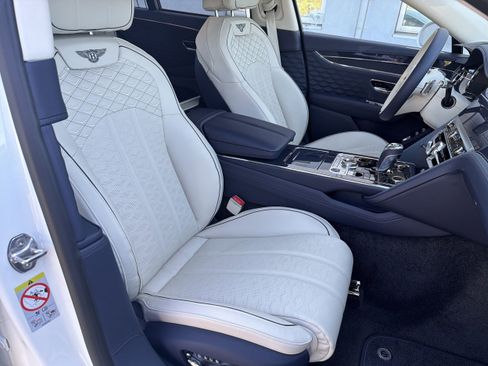 New 2026 Bentley Flying Spur Plug-In Hybrid AWD/4WD image 2