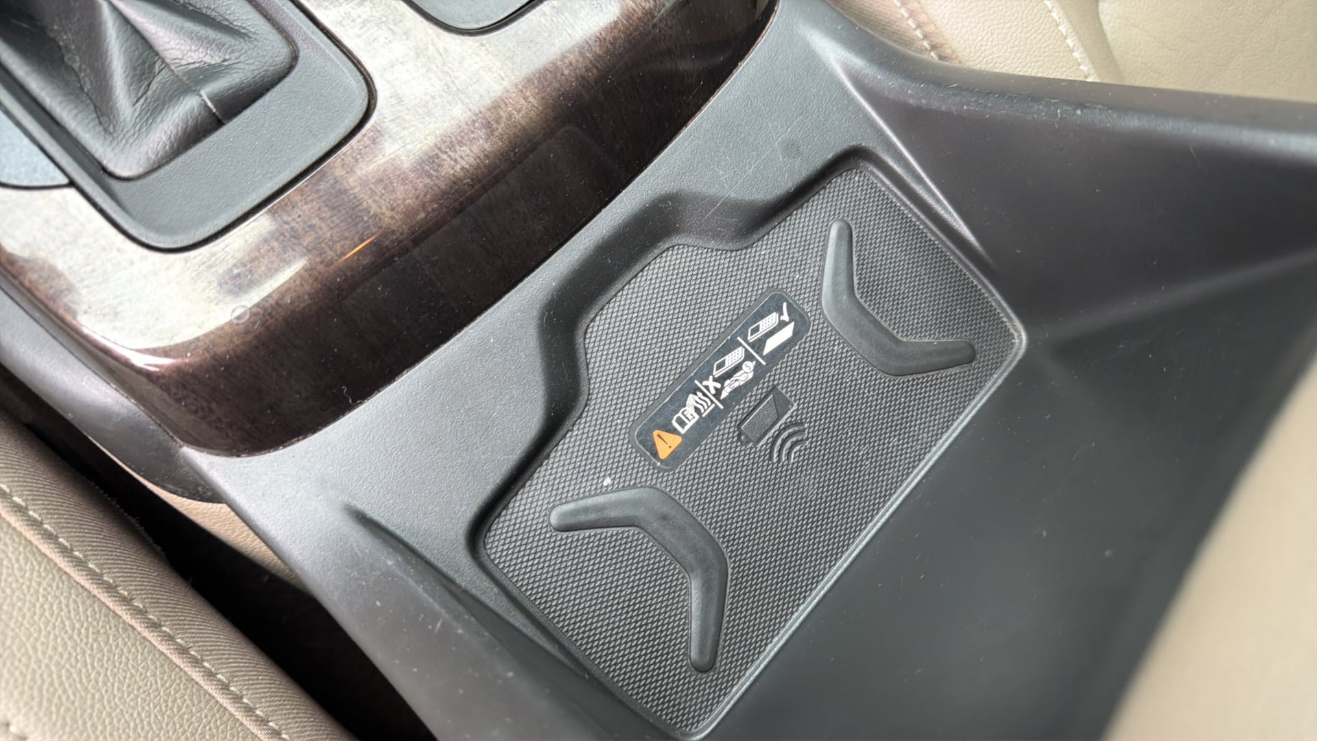 Used 2020 GMC Canyon SLT w/ Driver Alert Package RWD image 33