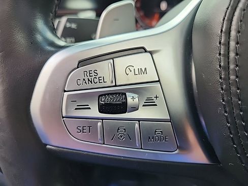 Used 2020 BMW 750i xDrive w/ Executive Package image 35