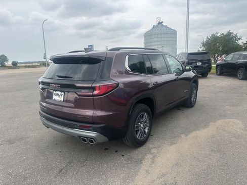 Used 2025 GMC Acadia Elevation image 5