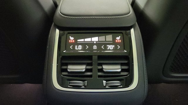 New 2026 Volvo XC90 T8 Plus AWD/4WD image 31