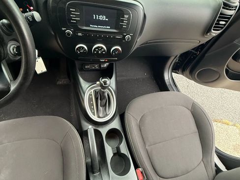 Used 2018 Kia Soul image 27