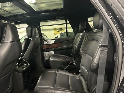Used 2020 Lincoln Navigator Reserve w/ Luxury Package image 21