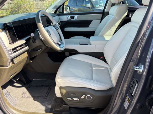 Certified 2025 Hyundai Santa Fe Calligraphy AWD/4WD image 8