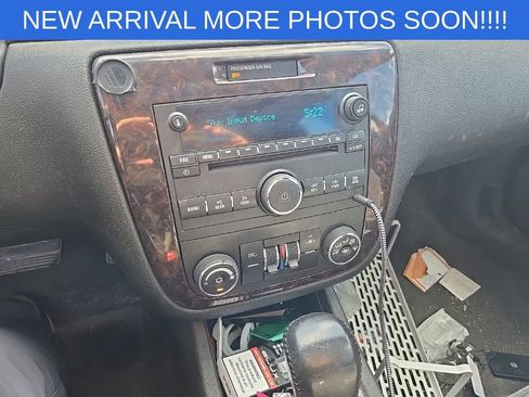 Used 2012 Chevrolet Impala LT w/ LT Sunroof Package FWD image 2