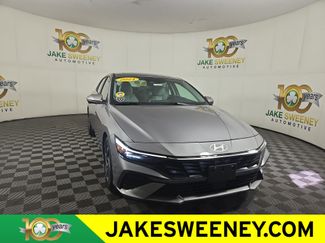 Used 2024 Hyundai Elantra Limited FWD video 1