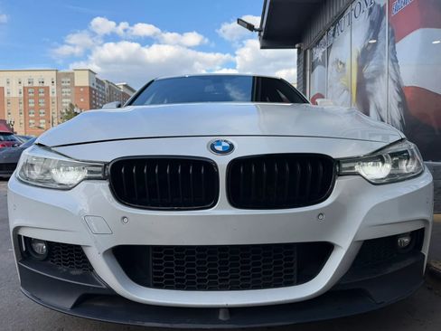 Used 2018 BMW 340i xDrive Sedan w/ Premium Package AWD/4WD image 8