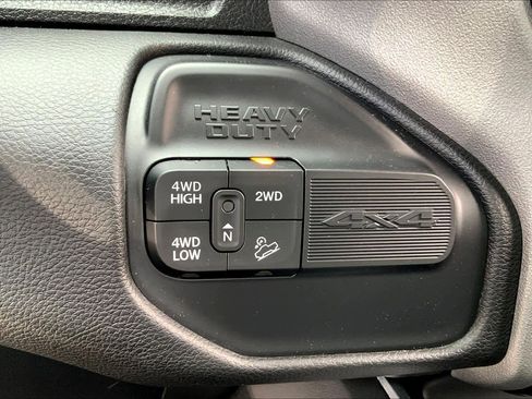 Used 2024 RAM 2500 Laramie w/ Night Edition image 32