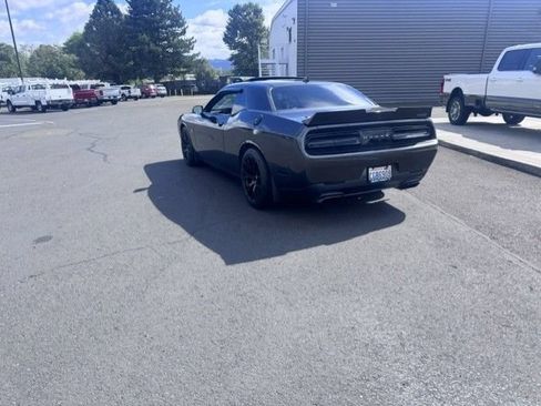 Used 2016 Dodge Challenger R/T Scat Pack w/ Leather Interior Group RWD image 7