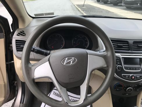 Used 2014 Hyundai Accent GLS FWD image 12