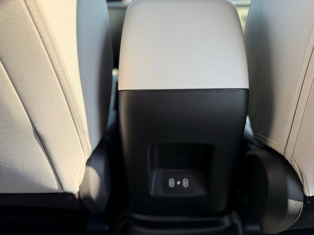 New 2025 Hyundai Tucson SE FWD image 17