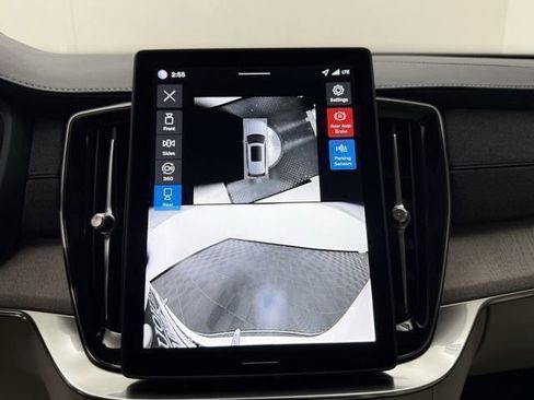 Used 2026 Volvo XC90 B6 Ultra w/ Protection Package image 9