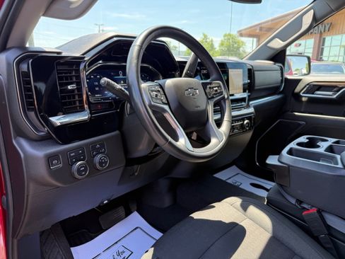 Used 2023 Chevrolet Silverado 1500 RST w/ Z71 Off-Road Package AWD/4WD image 17