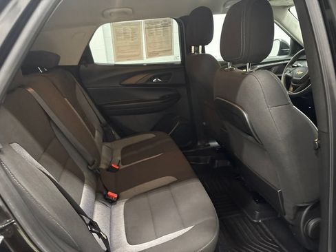 Used 2022 Chevrolet TrailBlazer LT w/ Convenience Package FWD image 33
