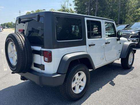 Used 2017 Jeep Wrangler Unlimited Sport w/ Quick Order Package 24S AWD/4WD image 5