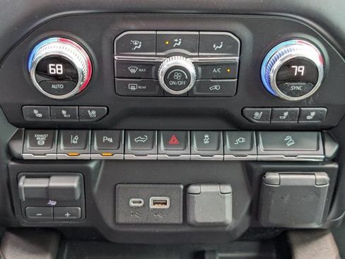 Used 2020 GMC Sierra 2500 Denali w/ Denali Ultimate Package AWD/4WD image 20