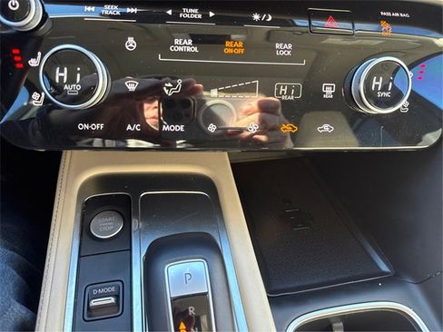 Used 2023 INFINITI QX60 Luxe image 28