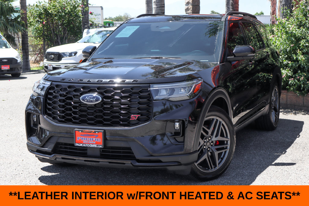 Used 2025 Ford Explorer ST w/ Sun And Sound Package AWD/4WD image 4