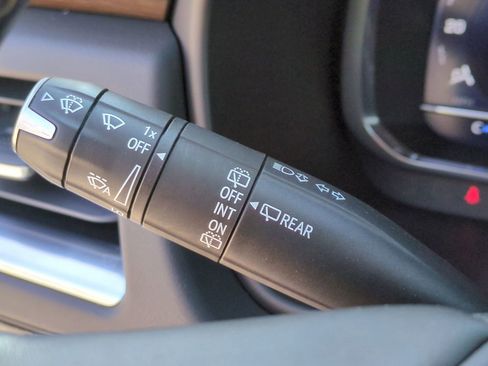 Used 2023 Chevrolet Tahoe Premier image 32