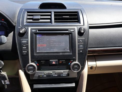 Used 2012 Toyota Camry XLE FWD image 29