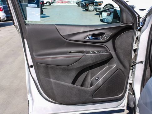 Used 2022 Chevrolet Equinox RS FWD image 22