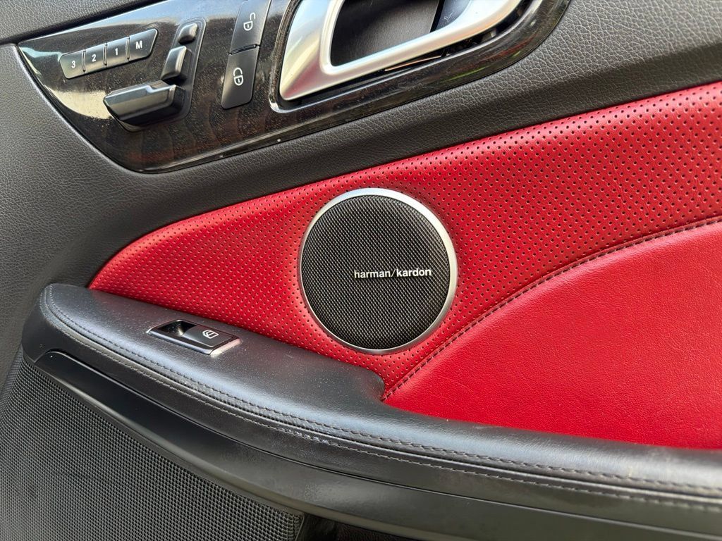 Used 2015 Mercedes-Benz SLK 250 image 17