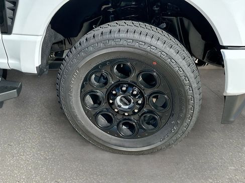 New 2026 Ford F250 Lariat w/ Black Appearance Package image 20