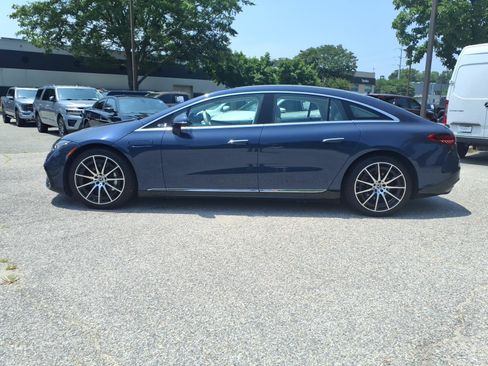 Used 2023 Mercedes-Benz EQS 580 4MATIC Sedan w/ Manufactur Interior Package image 9