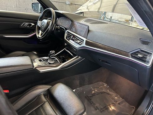 Used 2020 BMW 330i Sedan w/ Premium Package RWD image 29