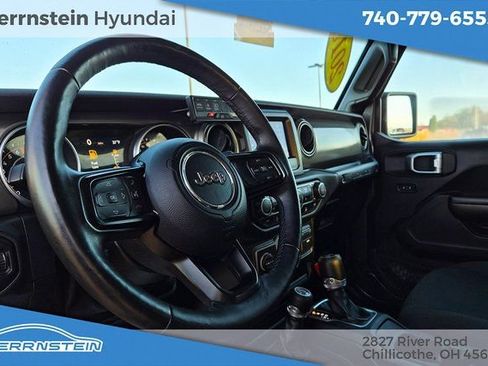 Used 2018 Jeep Wrangler Unlimited Sport S AWD/4WD image 17