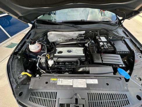 Used 2018 Volkswagen Tiguan Limited w/ Premium Package FWD image 37