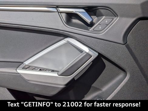 Used 2025 Audi Q3 2.0T Premium w/ Convenience Package image 26