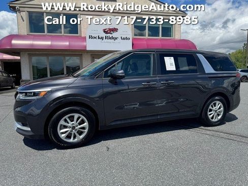 Used 2024 Kia Carnival LX FWD image 4