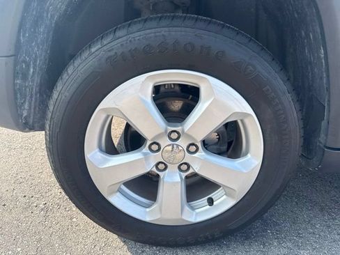 Used 2019 Jeep Compass Latitude AWD/4WD image 13
