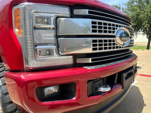 Used 2018 Ford F250 Platinum w/ Platinum Ultimate Package image 6