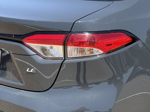 Used 2025 Toyota Corolla LE FWD image 7