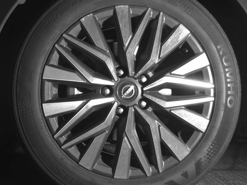 Used 2025 Nissan Altima 2.5 SV image 12