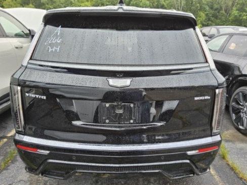 Certified 2026 Cadillac Vistiq Platinum w/ LPO, Floor Liner Package AWD/4WD image 5