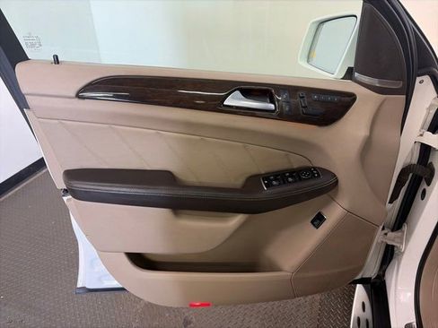 Used 2015 Mercedes-Benz GL 450 4MATIC image 14