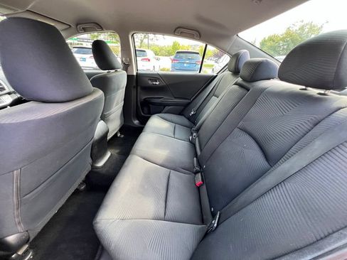 Used 2015 Honda Accord LX image 19