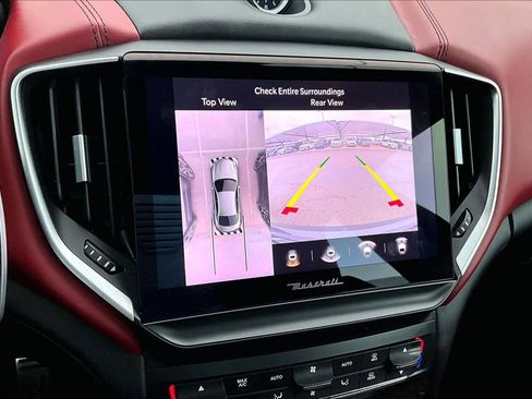 Used 2022 Maserati Ghibli Modena image 25