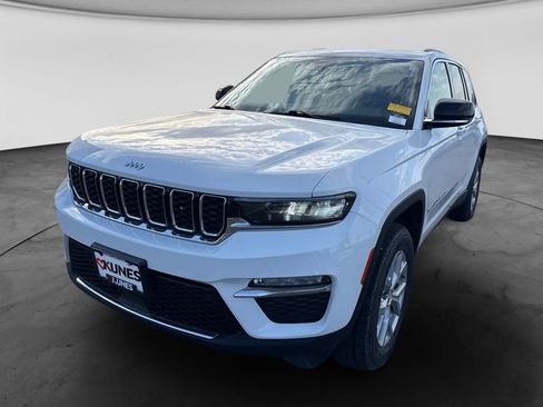 Used 2023 Jeep Grand Cherokee Limited AWD/4WD image 10